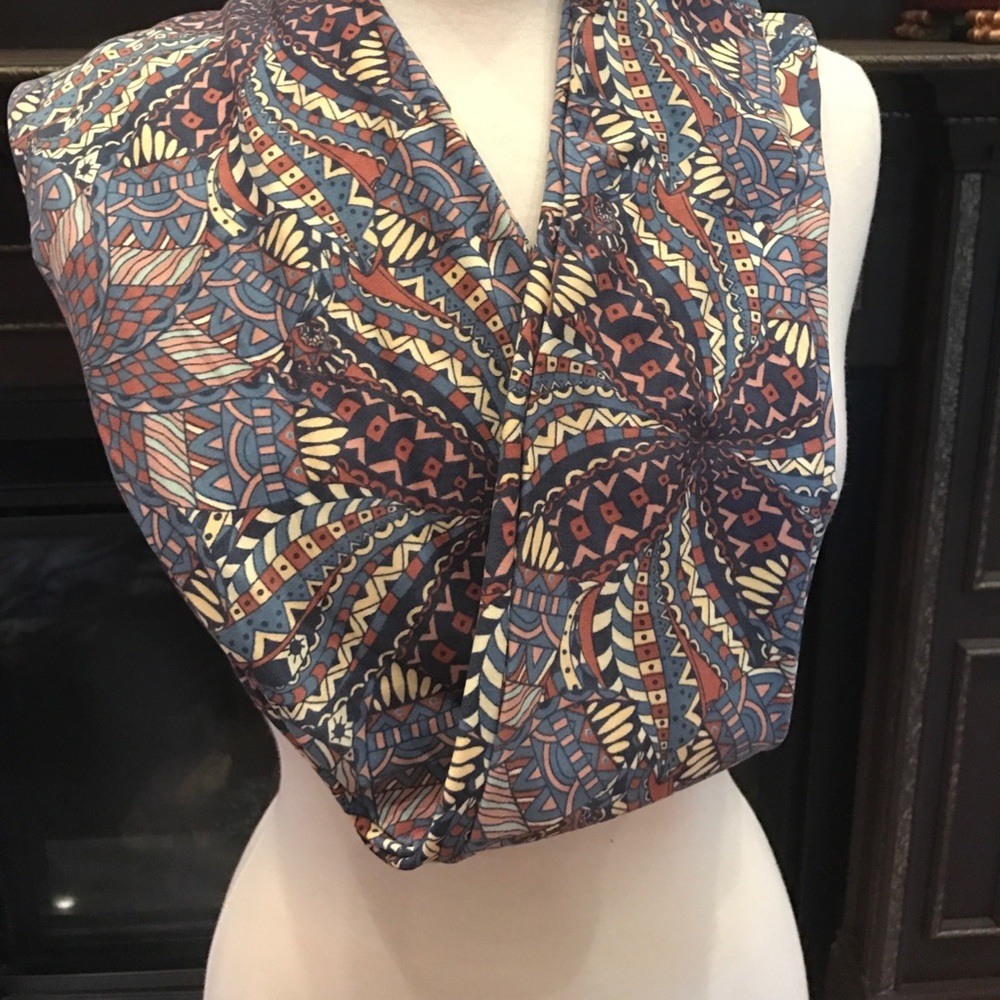 COPY - LuLaRoe STARBURST leggings rare find